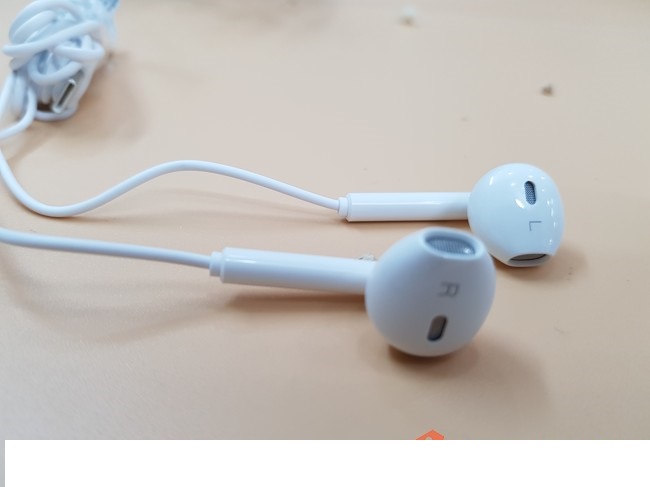 Tai Nghe Nhét Tai Chân Cắm Type-C Huawei CM33