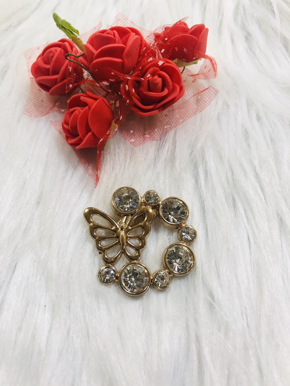 [HCM]Cài áo hoa đính đá phối bướm. KT 4x4cm
