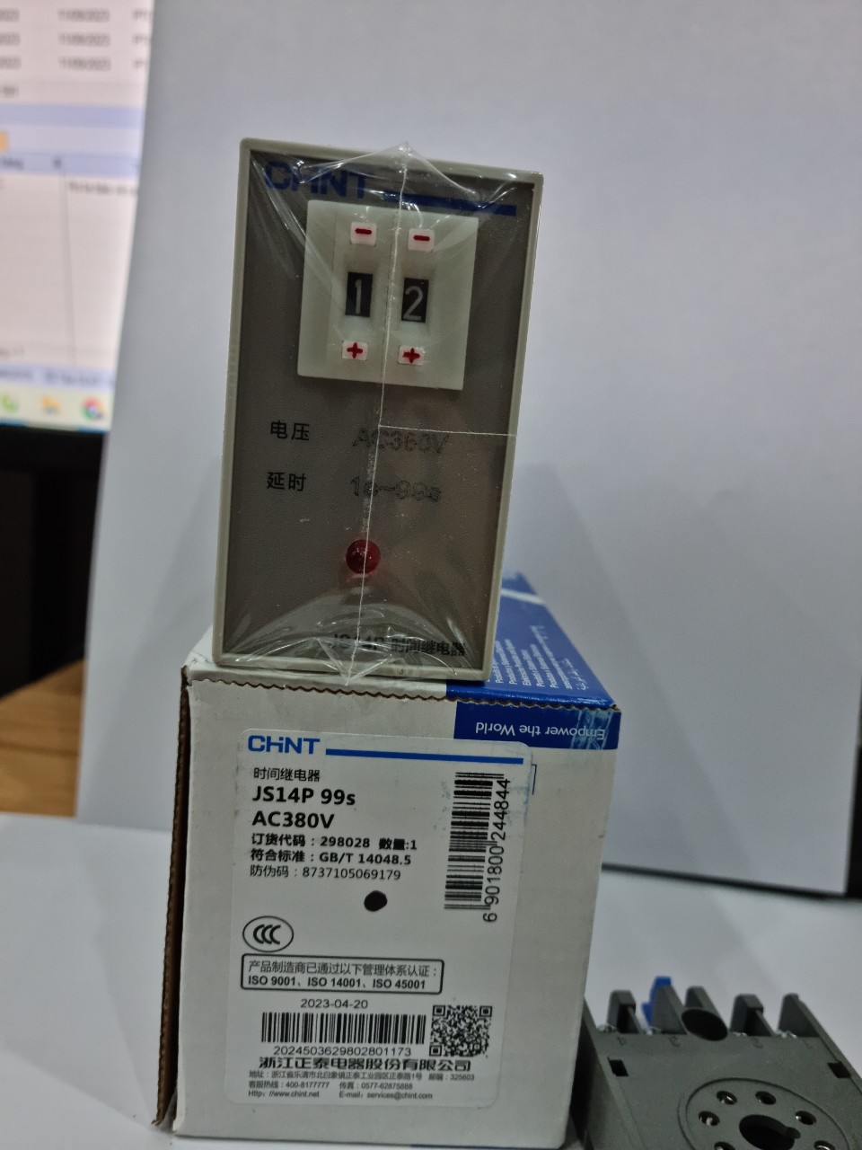 RƠ LE THỜI GIAN CHINT JS14P (1s-99s) điện áp 220V, 380V