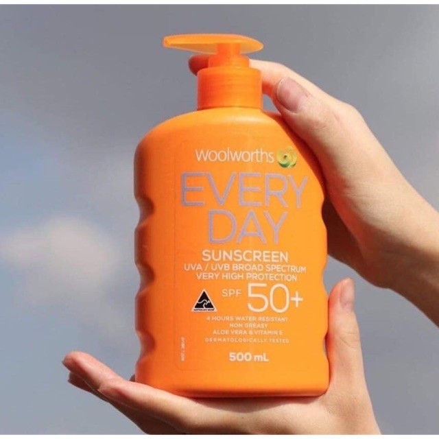 Kem chống nắng Woolworths Ultra Sunscreen SPF 50+ (size khủng) [Nội địa Úc, đủ bill]