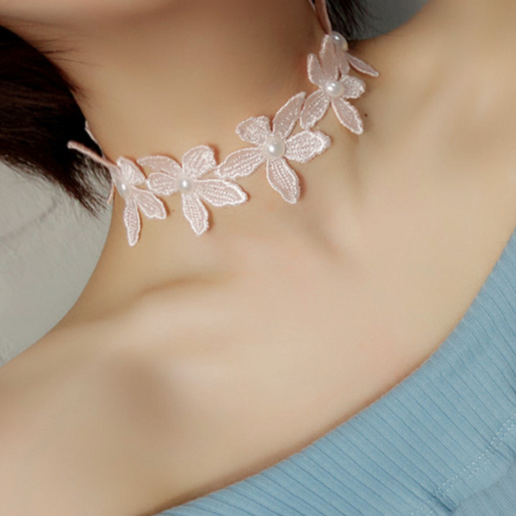 [HCM]Vòng cổ nữ choker chuỗi hoa trắng xinh xắn