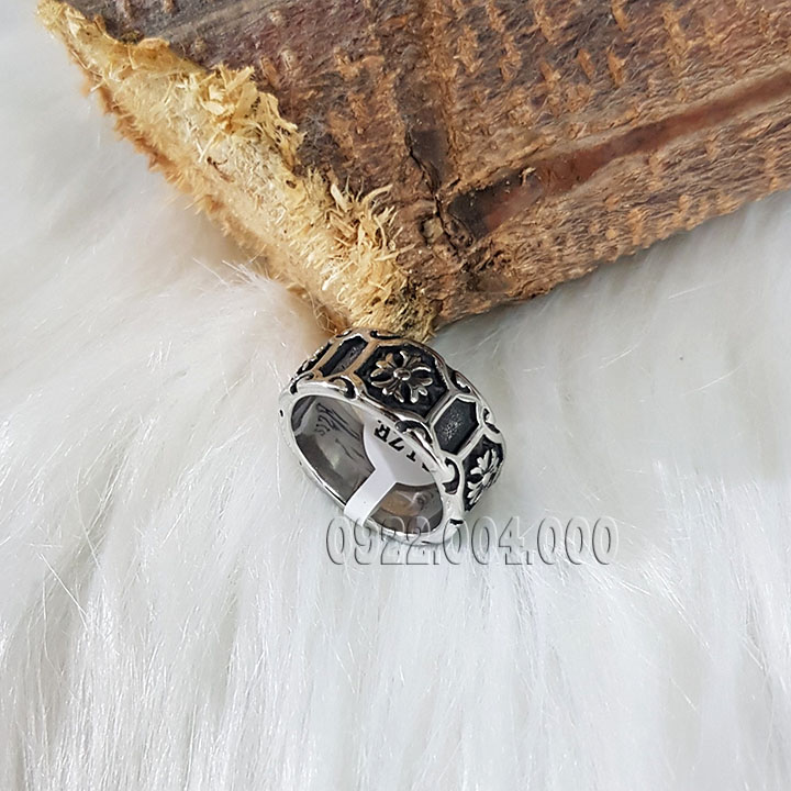 Nhẫn chromeheart thép titan không gỉ NZ1864.