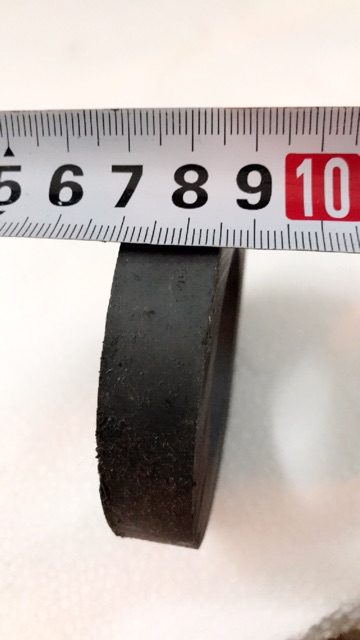 Nam châm đen 80x15 lỗ 32mm