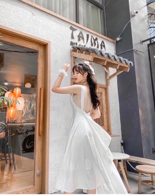 Đầm trắng bèo sau