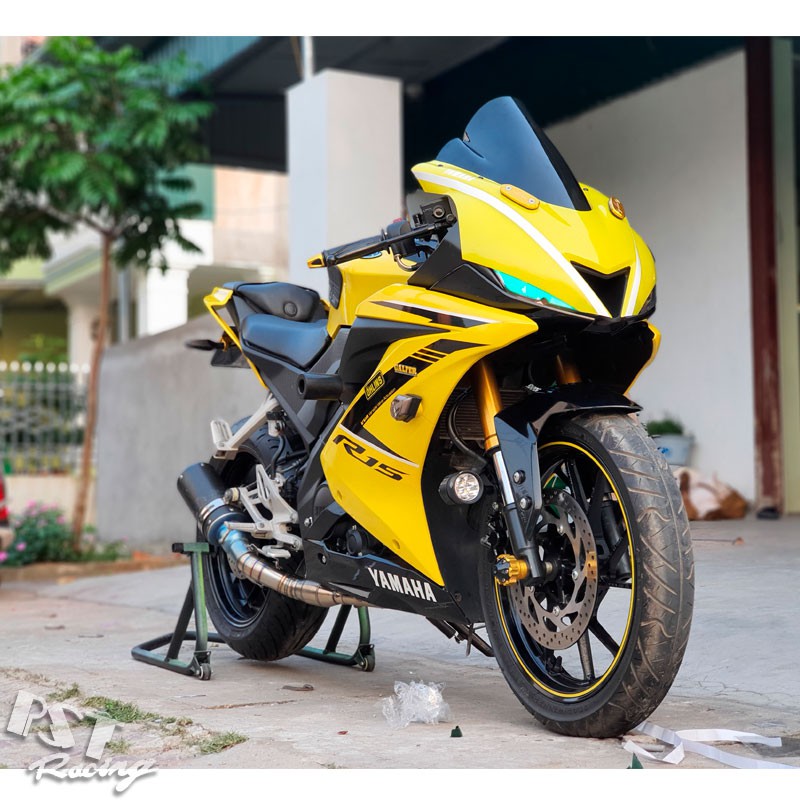 Kính chắn gió R15V3 cao cấp nhập khẩu