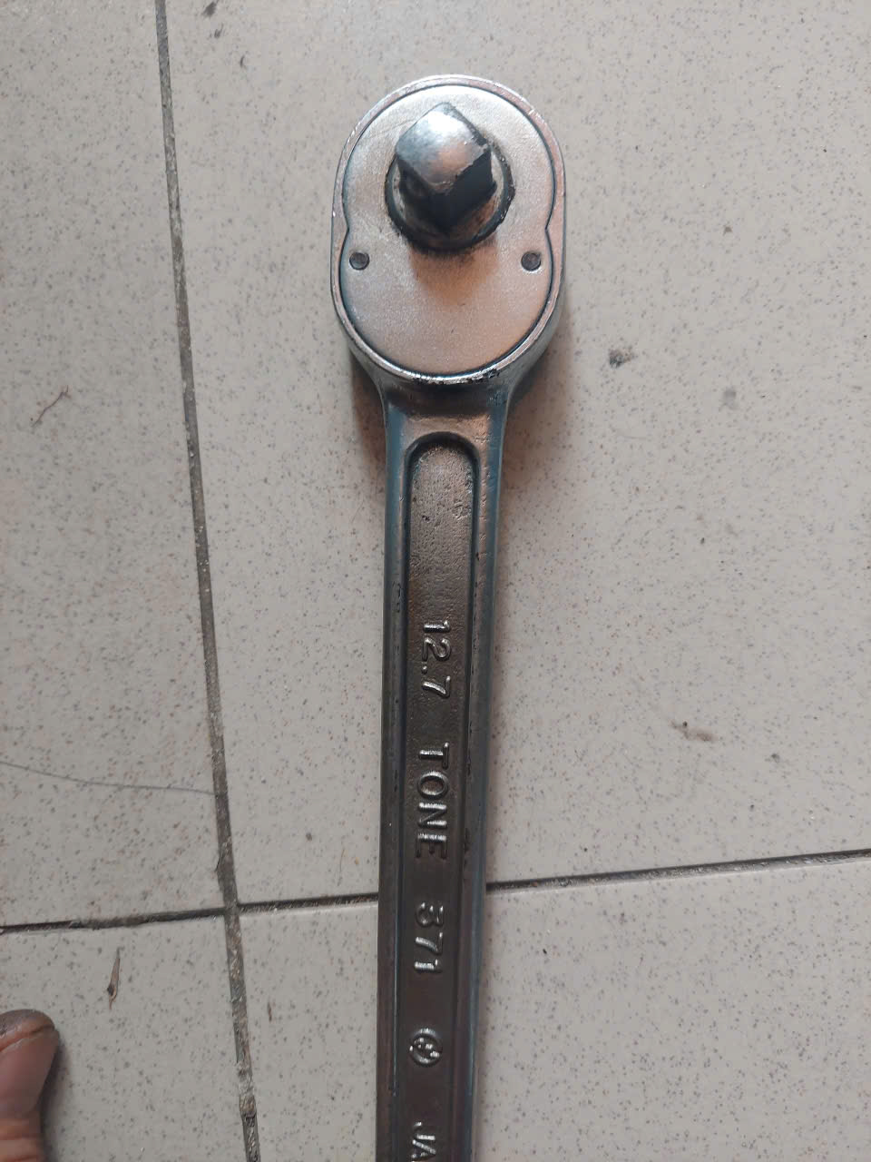 Cần siết mở tự động 1/2 hàng bãi nhật
