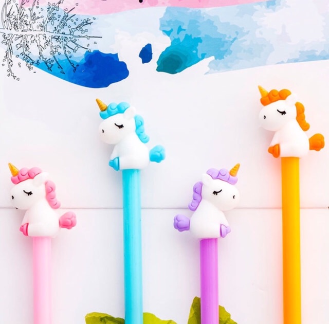 1 Cây Bút Bi Nước Unicorn