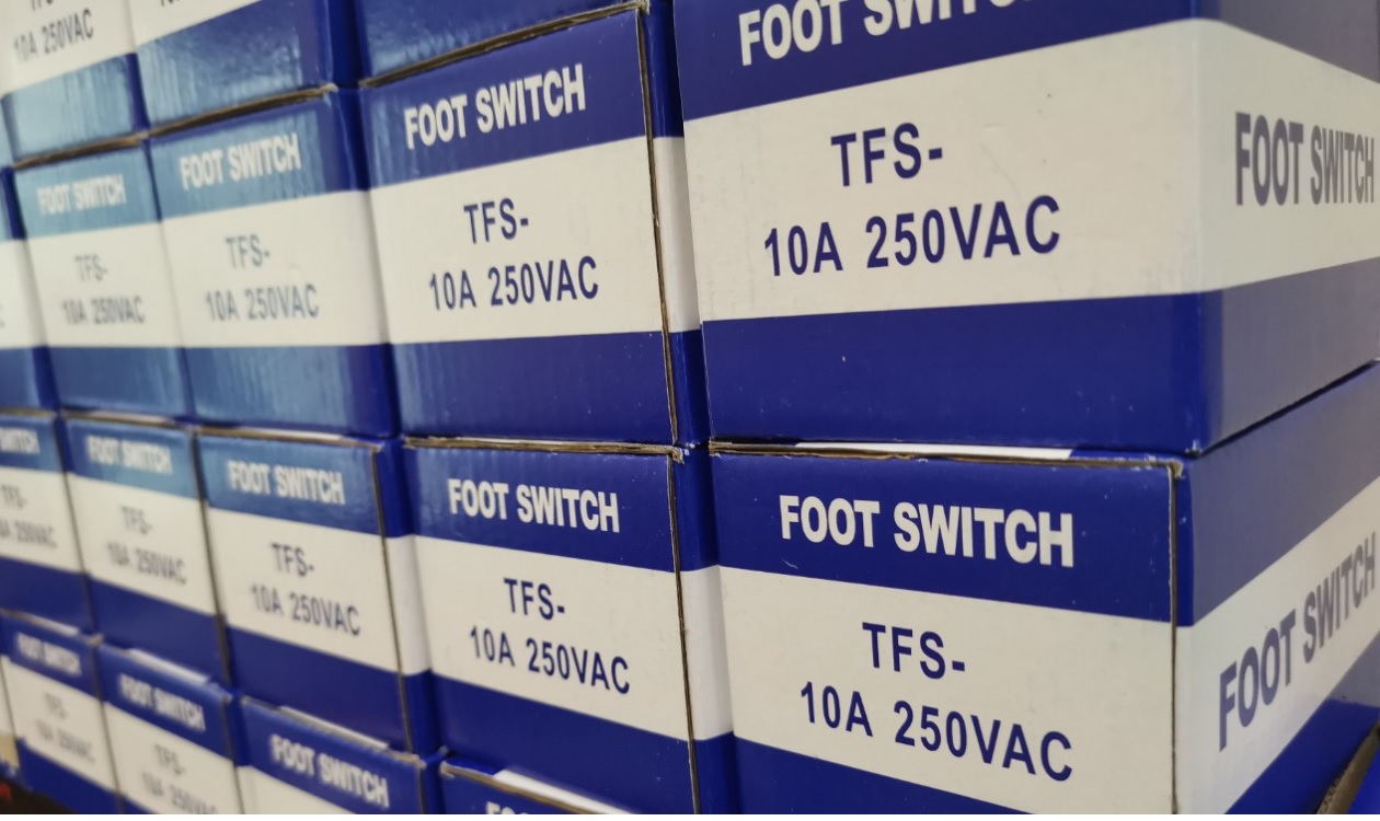 Công tắc bàn đạp TFS-201