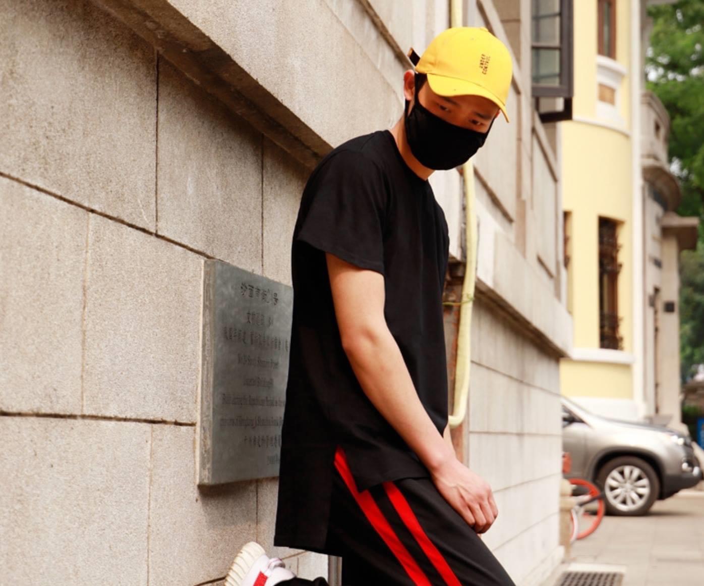 [Hoàn Tiền 15%] Áo Thun Longtee Layer Xẻ Tà Nam Nữ Đen Trắng Unisex