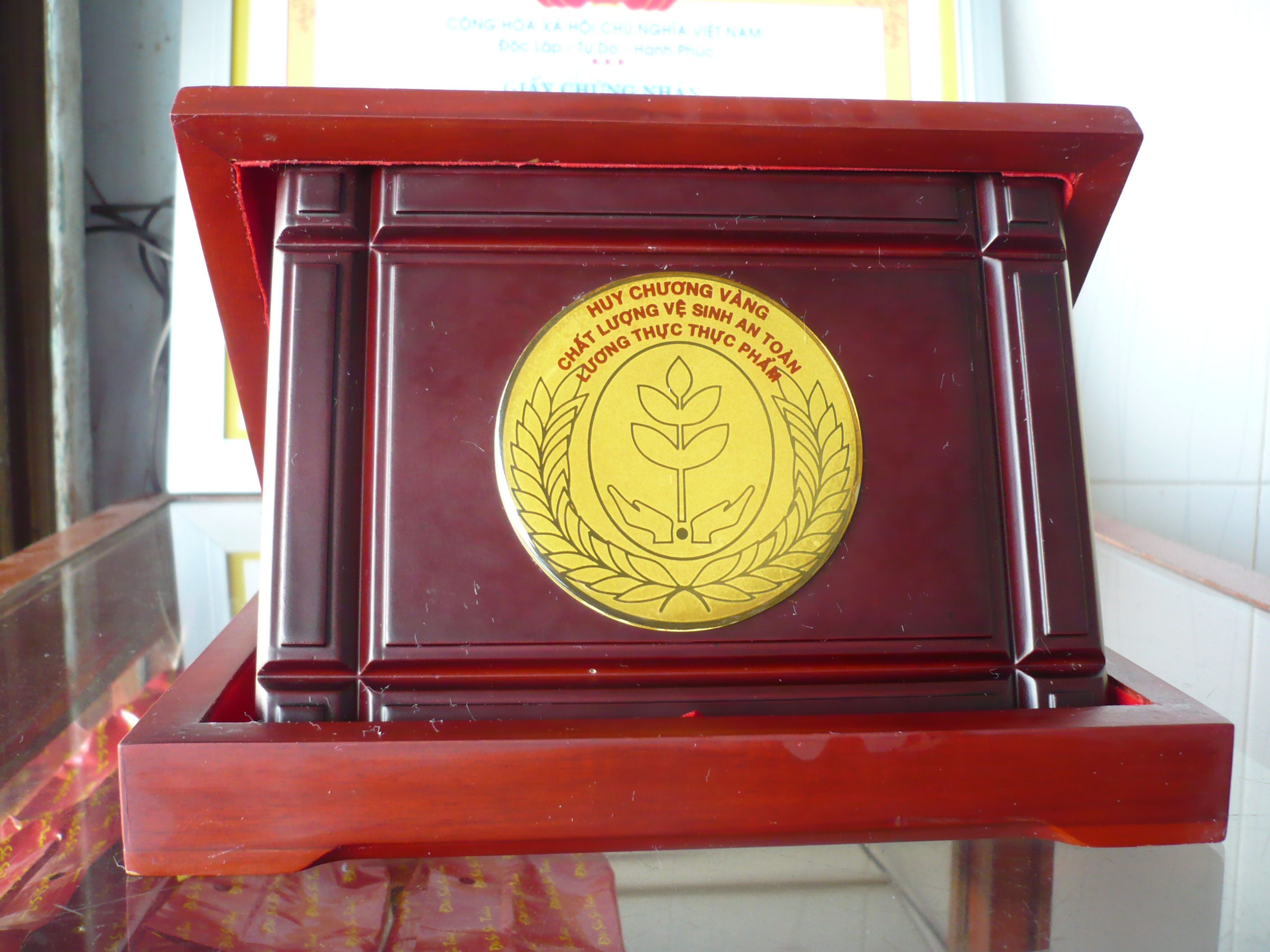 BÁNH PÍA TRĂNG TÂN HƯNG LỢI 800G