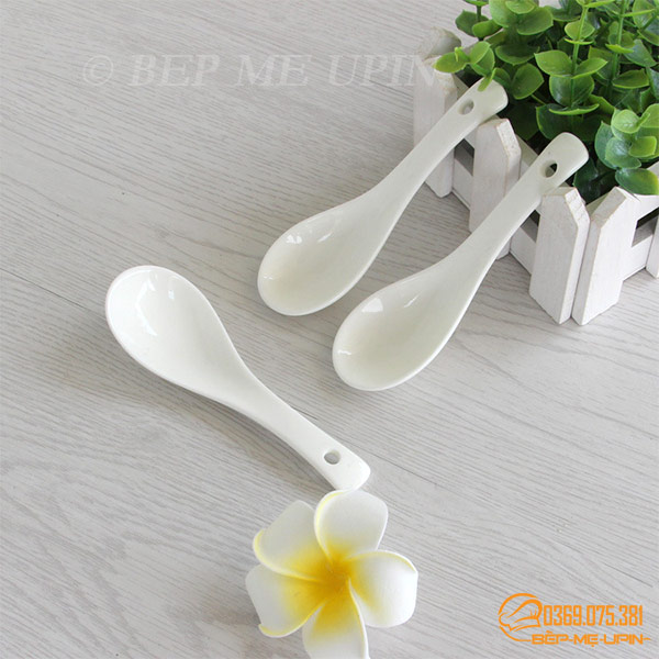 Thìa sứ tráng men đẹp làm mâm cúng