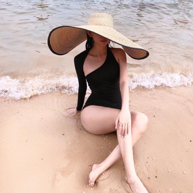 Bikini 1 mảnh tay dài 1 bên sexy