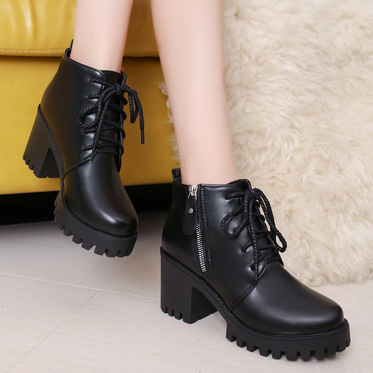 Giày boot nữ cao cấp gót vuông cá tính cao 7cm B085