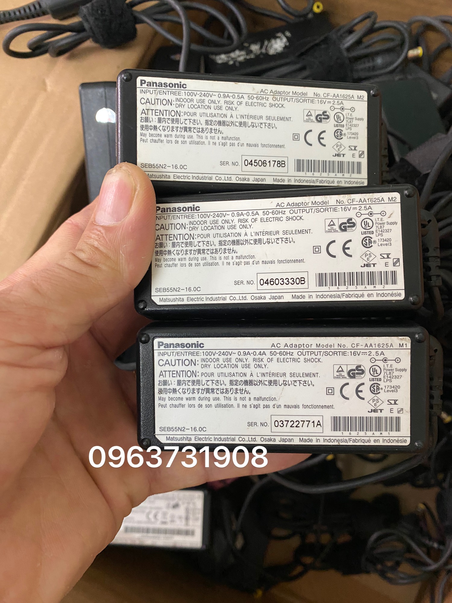 Sạc laptop Panasonic 16V-2.5A nguyên bản theo máy