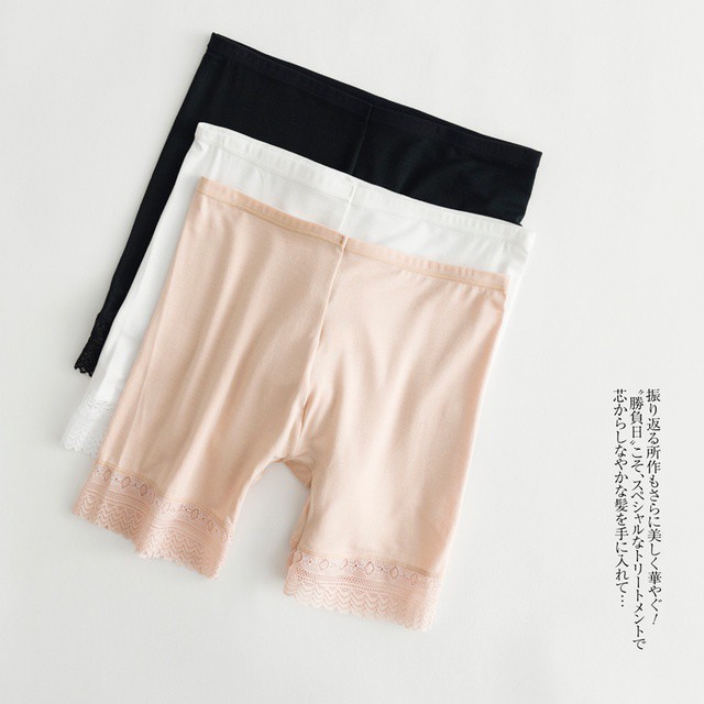 Quần mặc trong váy cotton pha ren