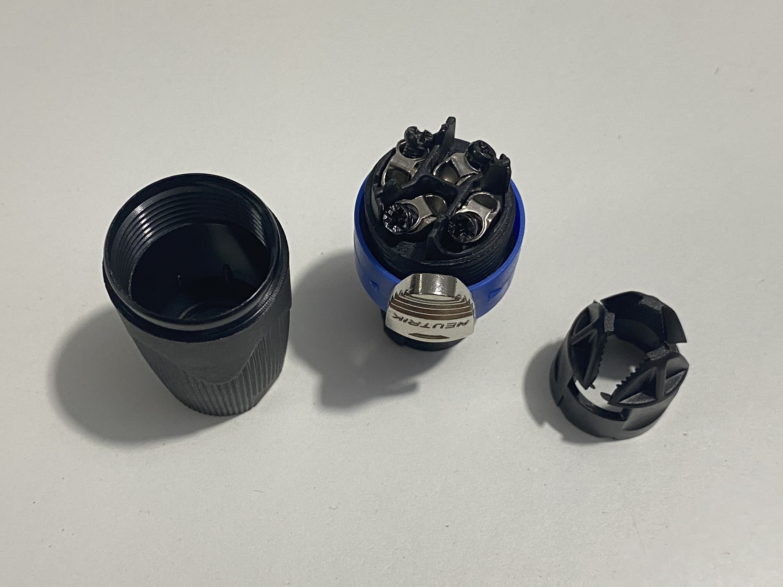 JACK CẮM LOA SPEAKON NL4FX