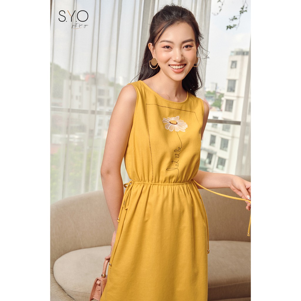 Đầm Thêu Ngực Rút Dây D4220035
