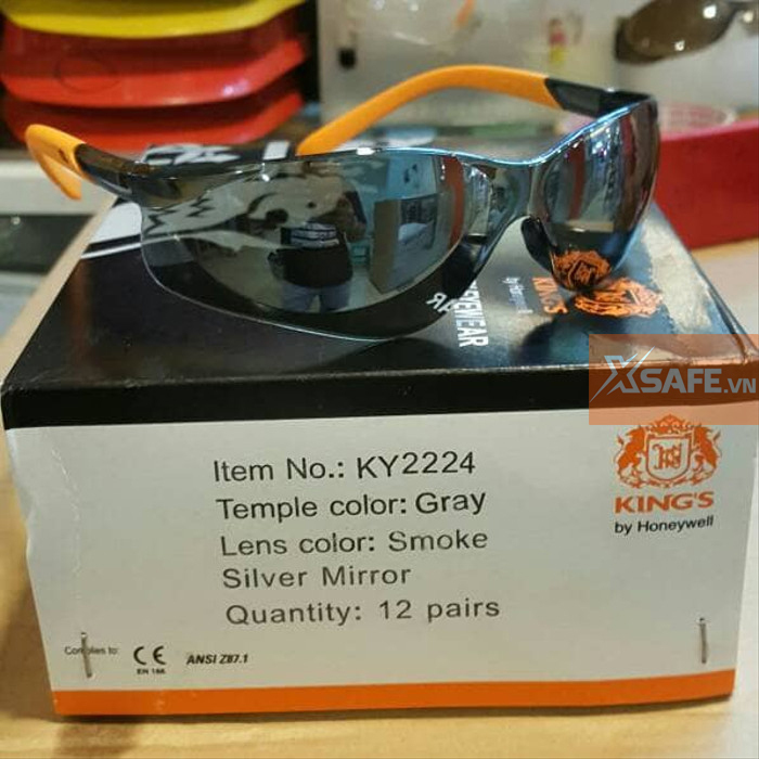 Safety Glasses with Anti-UV Protection