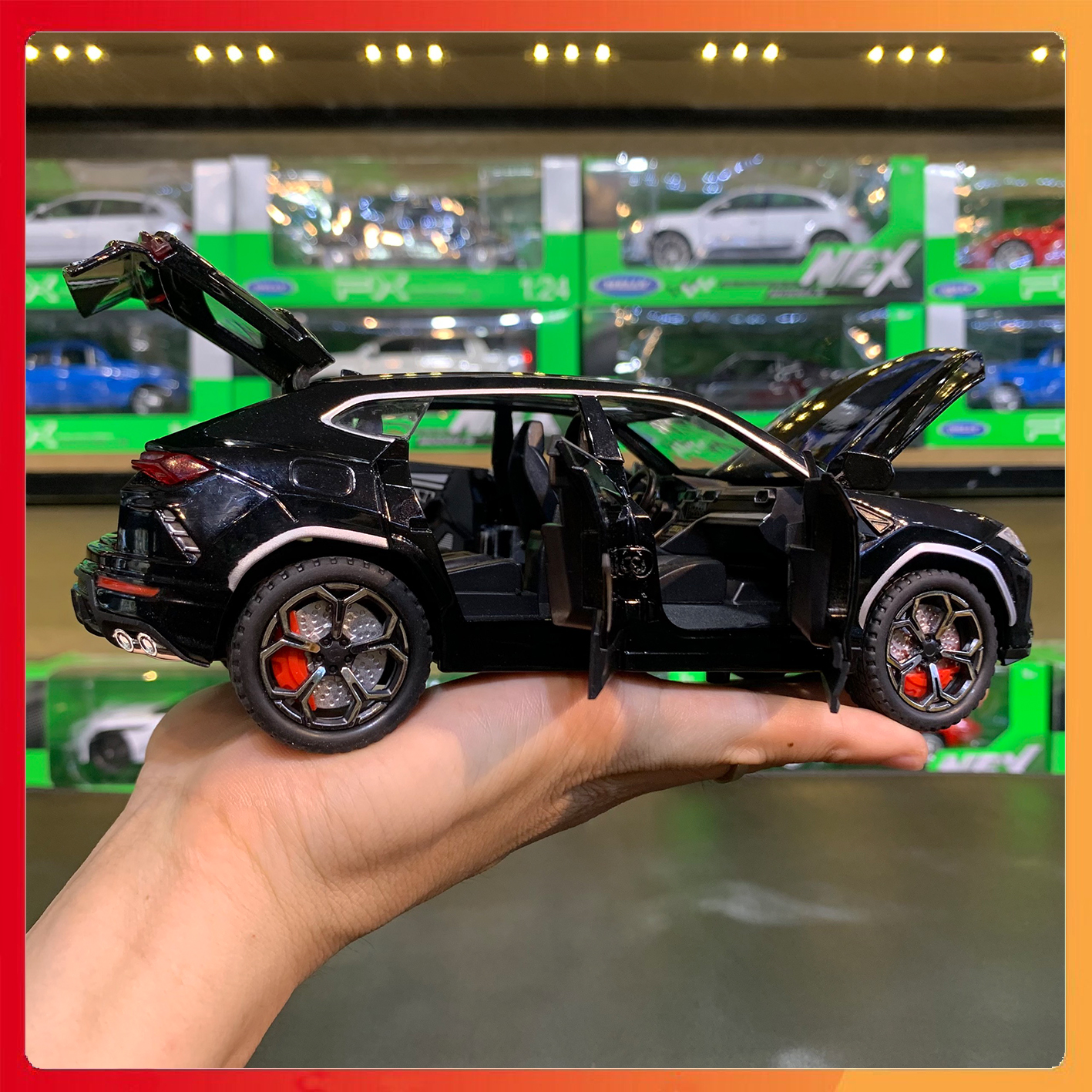 MÔ HÌNH XE LAMBORGHINI URUS TỈ LỆ 1:24 HÃNG CHEZHI