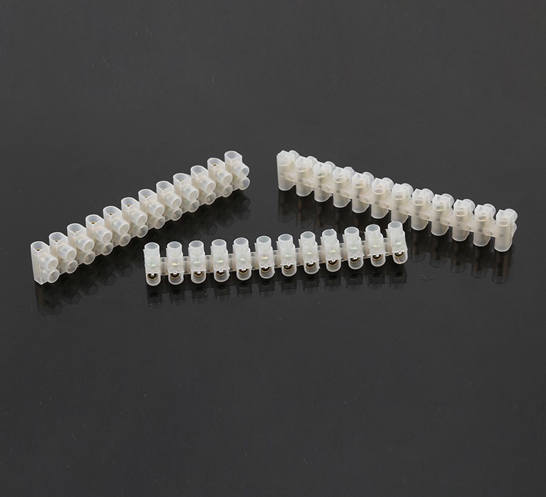Domini, Cầu nối điện 20A/380V X3-2012