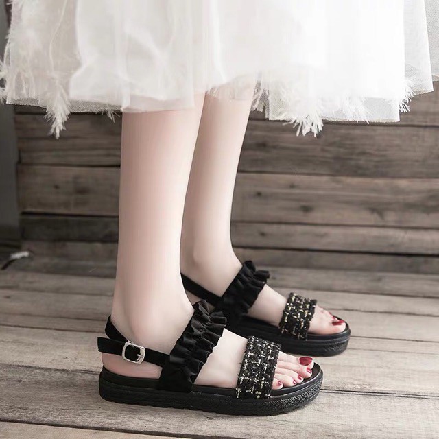 Sanđan Bánh Bèo Nữ Mới