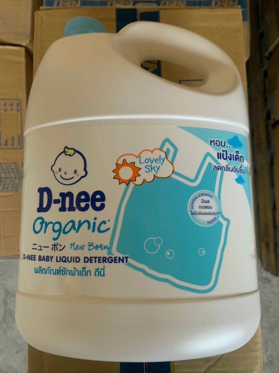 [HCM][Tem Đại Thịnh] - NƯỚC GIẶT QUẦN ÁO DNEE THÁI LAN 3000ML