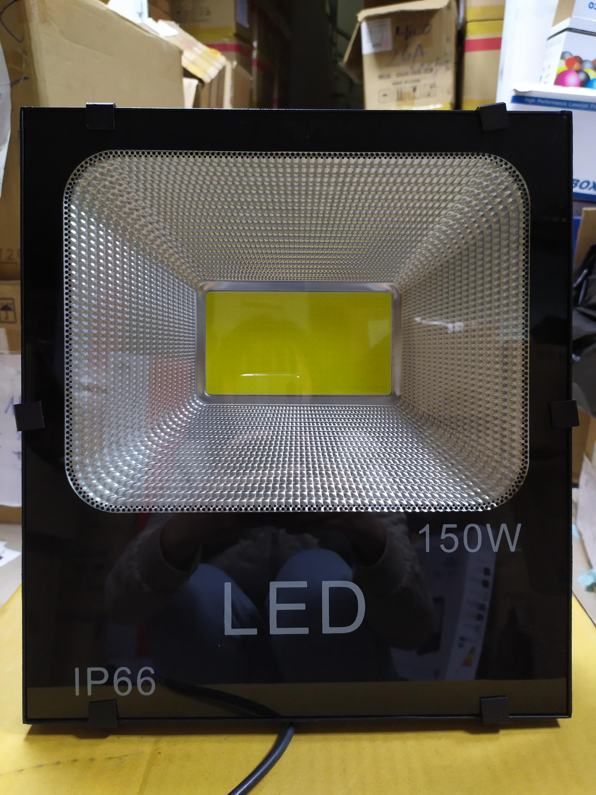 Đèn pha LED 150W chiếu ngoài trời tiết kiệm điện