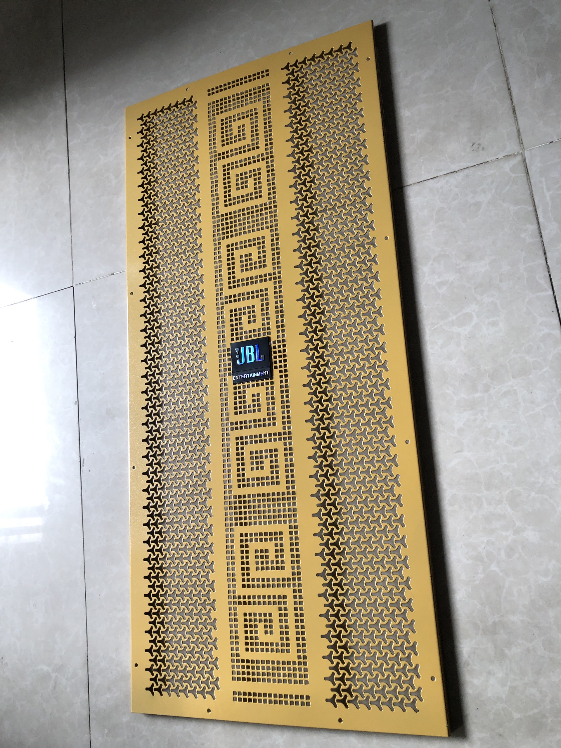 Lưới loa 3 tất đôi ( loại tốt) 78.5 cm X 36 cm