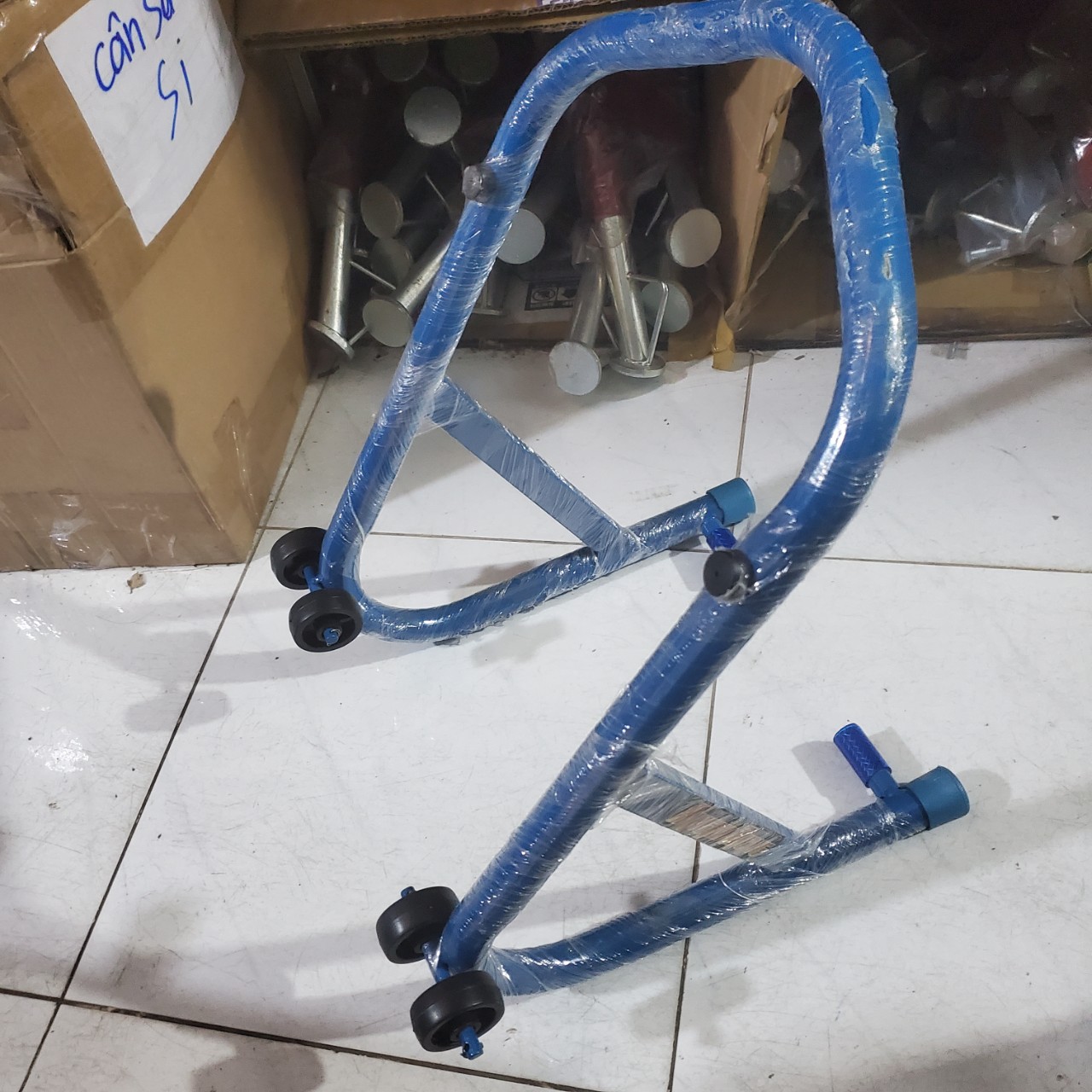 Ben nâng bánh sau xe máy combiss cho xe dưới 175cc
