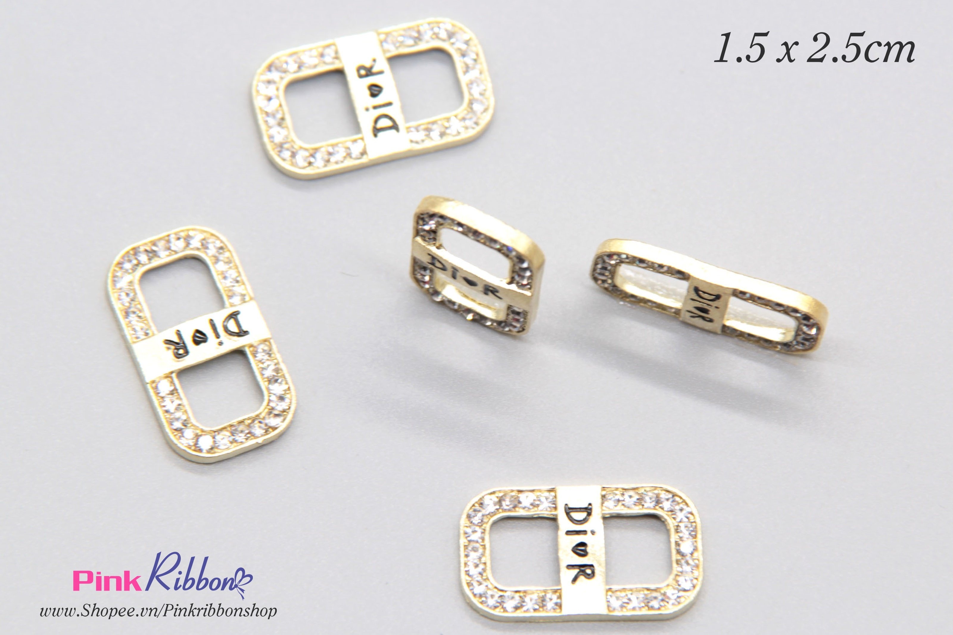 SET 2C - Charm Luồn viền đá nhí chữ DI0R
