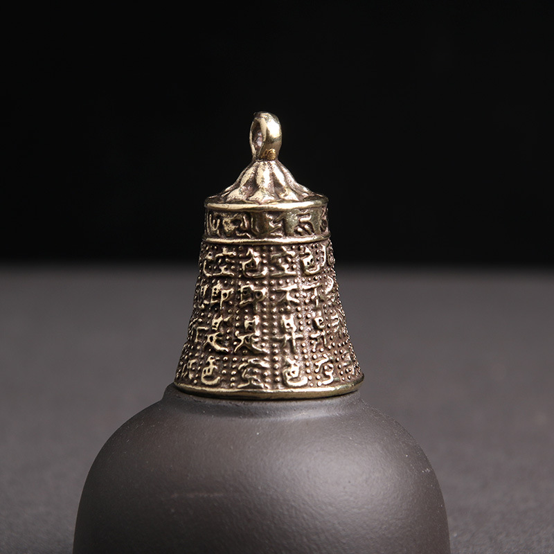 Tượng Nhỏ Bằng Đồng Hình Chuông Cổ (Kích Thước: 3.6 x 2.5cm)