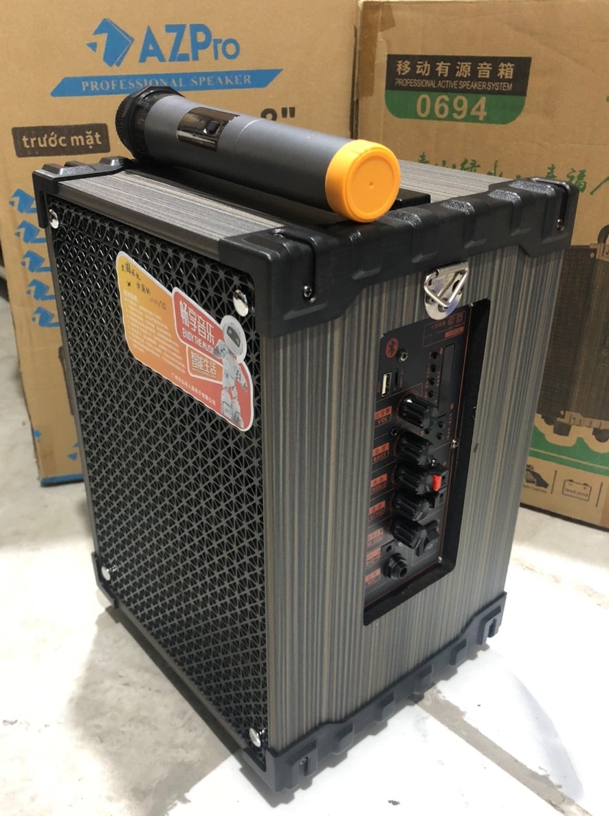 Loa karaoke mini tặng 1 micro không dây