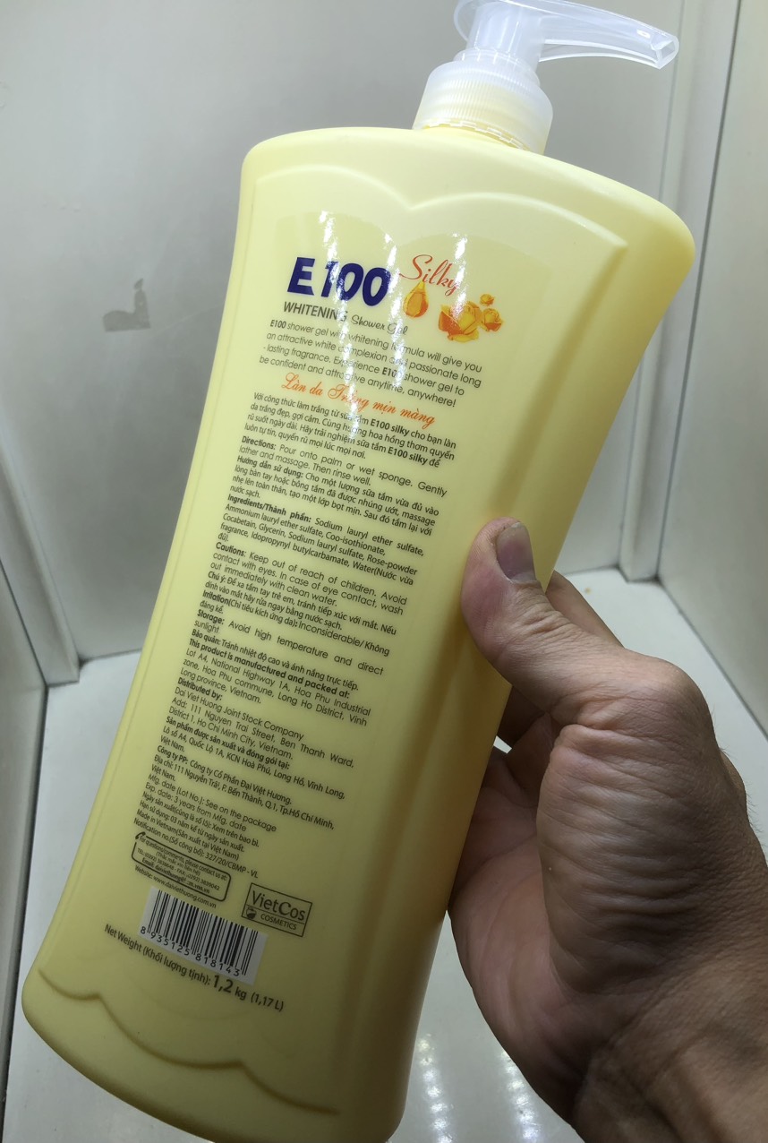 Sữa Tắm E100 Silky Màu Vàng 1200ml
