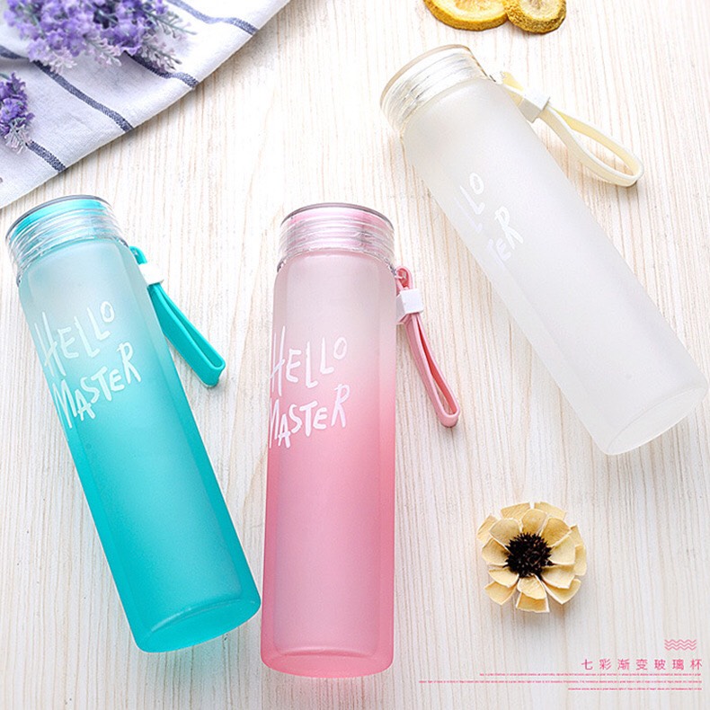 Bình nước thủy tinh B28 Hello Master dung tích 420ml (giao màu ngẫu nhiên) NXNDB28
