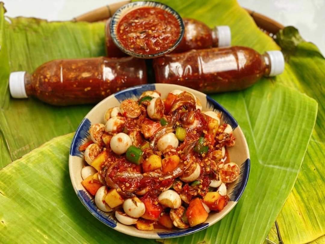 Mắm cá cơm nguyên con 330ML- Đặc sản Nha Trang