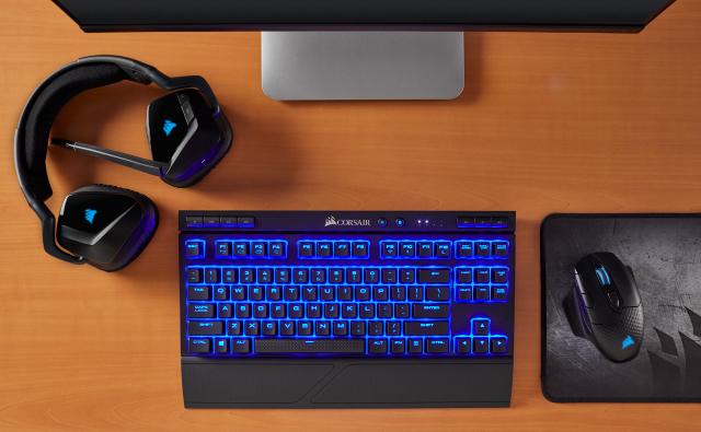 Keyboard Corsair K63 Wireless Mechanical Cherry MX Red - Blue Led