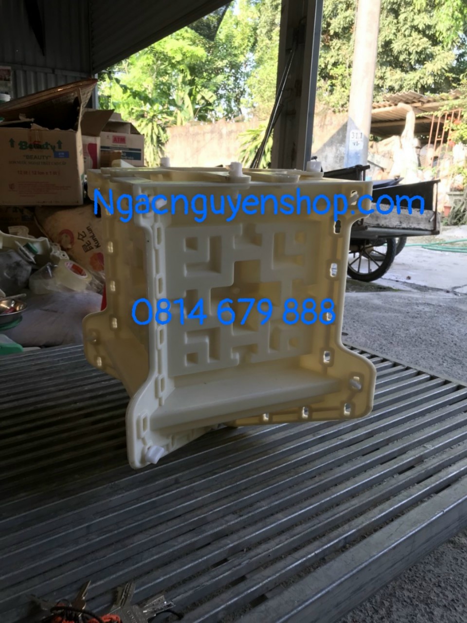 Khuôn đúc trụ đèn sân vườn dạng rỗng