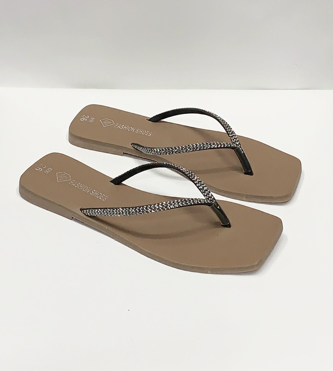 dép xỏ ngón đính đá lấp lánh