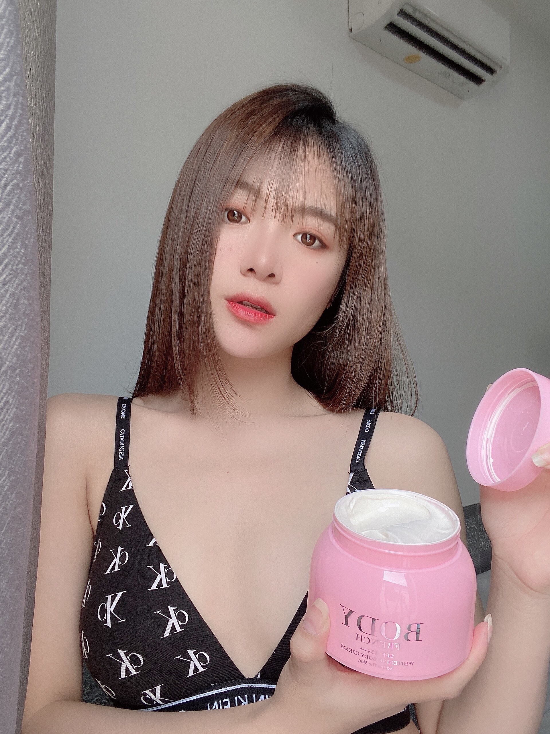 [HCM]Kem Body Elly White .