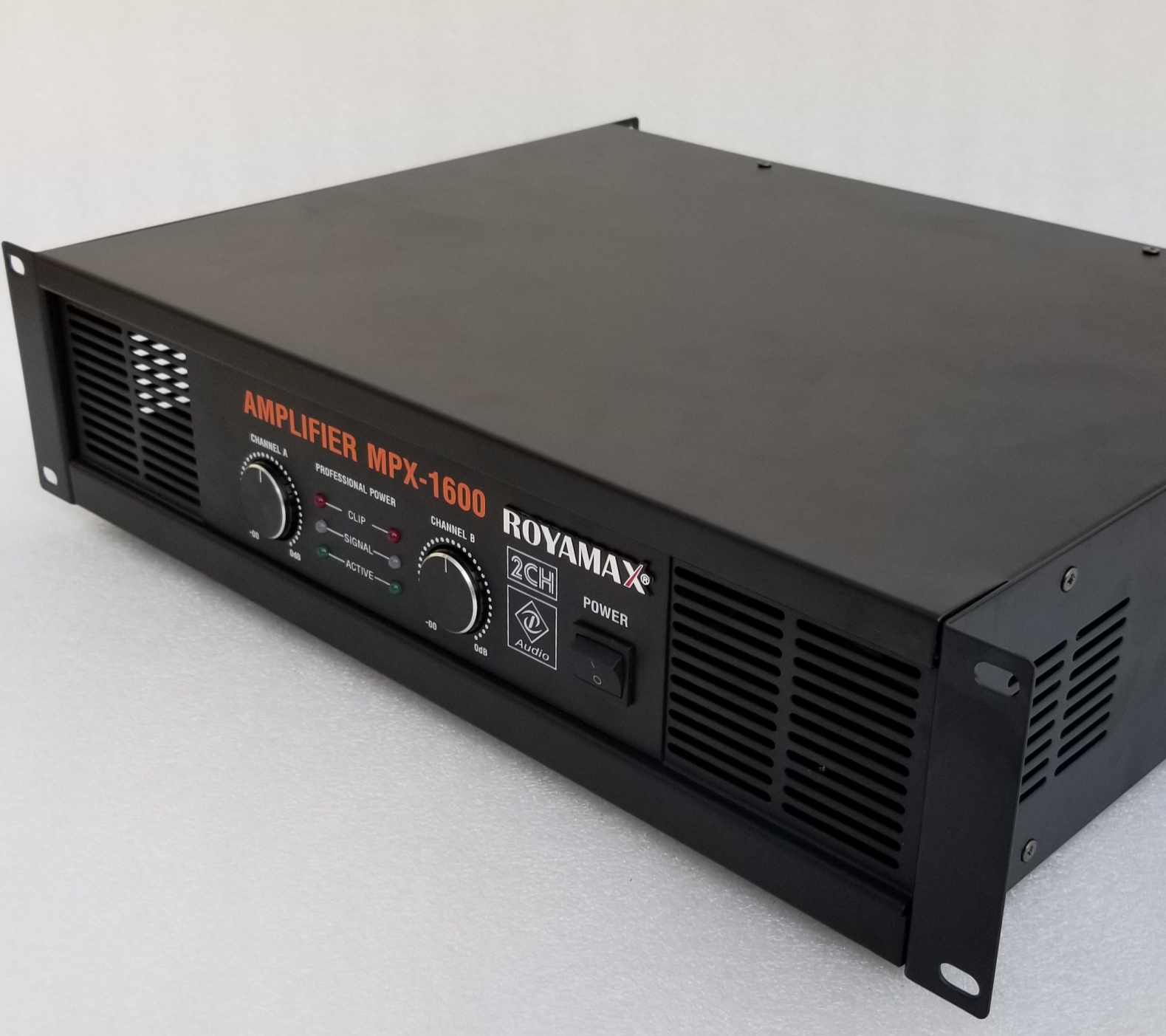 Cục đẩy Main Công suất ROYAMAX MPX-1600
