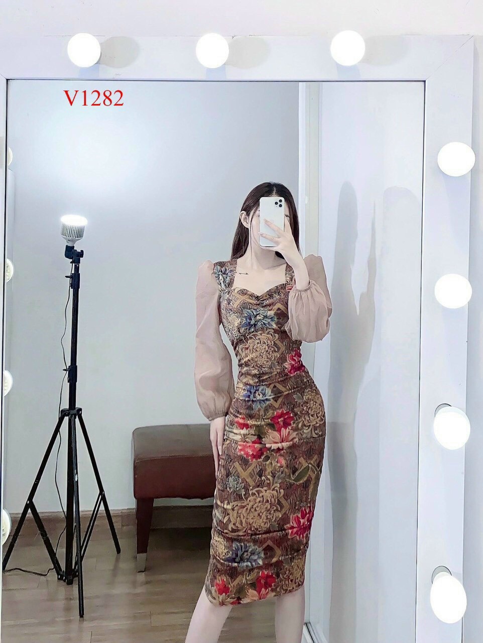 Đầm nữ họa tiết hoa cổ tim tôn dáng cho nàng thời trang dạo phố mia storie