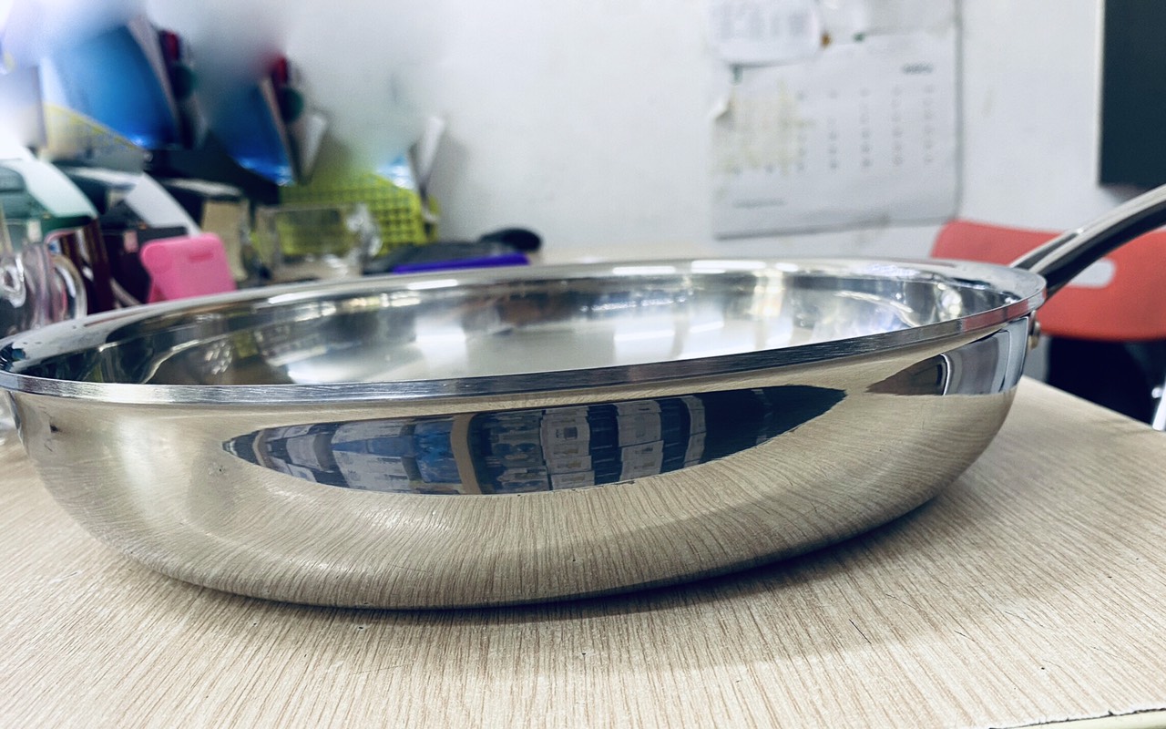 Chảo inox Scanpan Fusion 20/24/26/28/32cm dùng cho mọi loại bếp, đúc liền 5 lớp truyền nhiệt nhanh và đều, an toàn trong máy rửa bát - 74002000/24/26/28/32  khả năng chịu nhiệt phù hợp với nhiều loại bếp