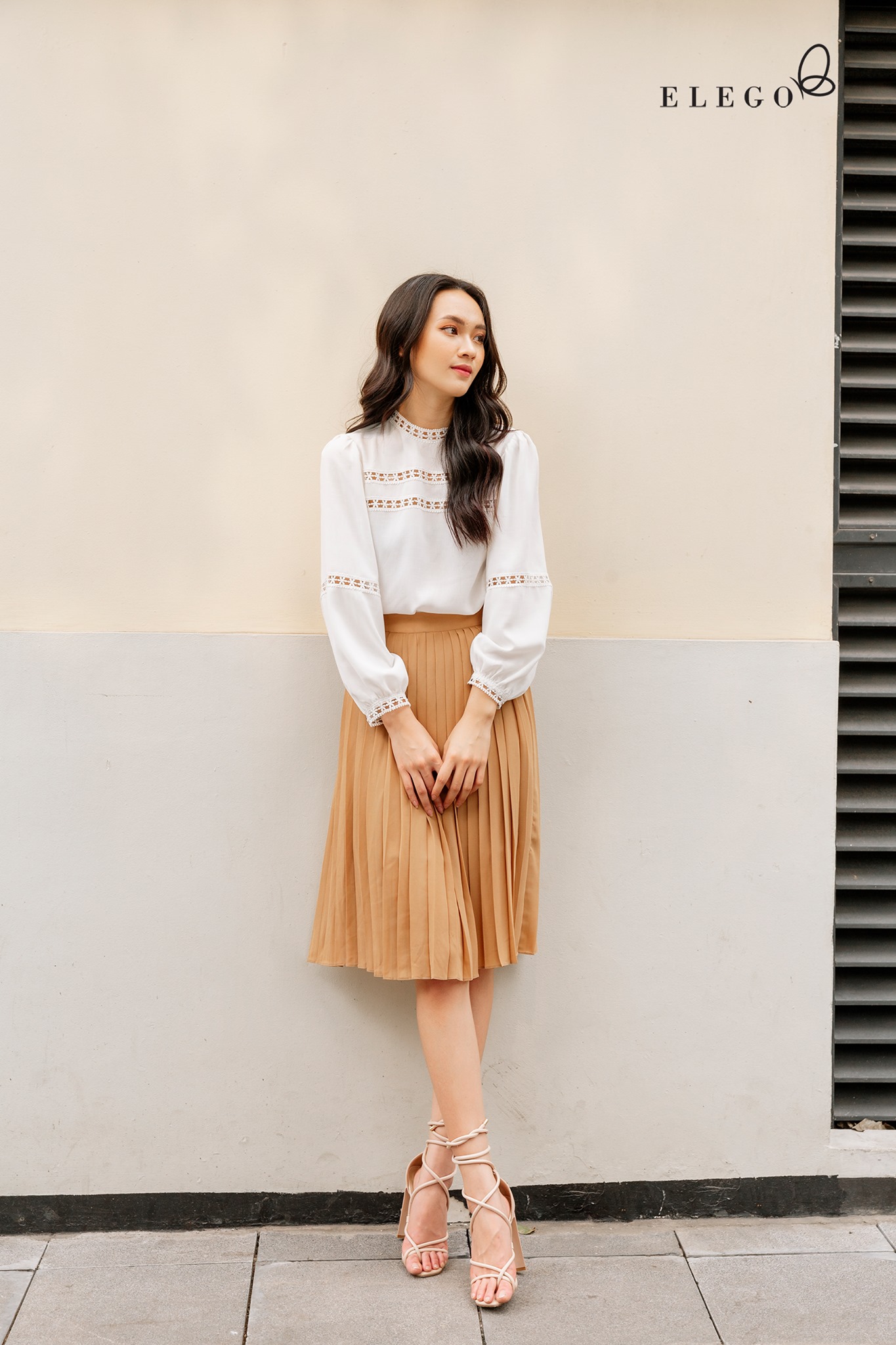 Áo trắng Sheera Top dài tay phối ren