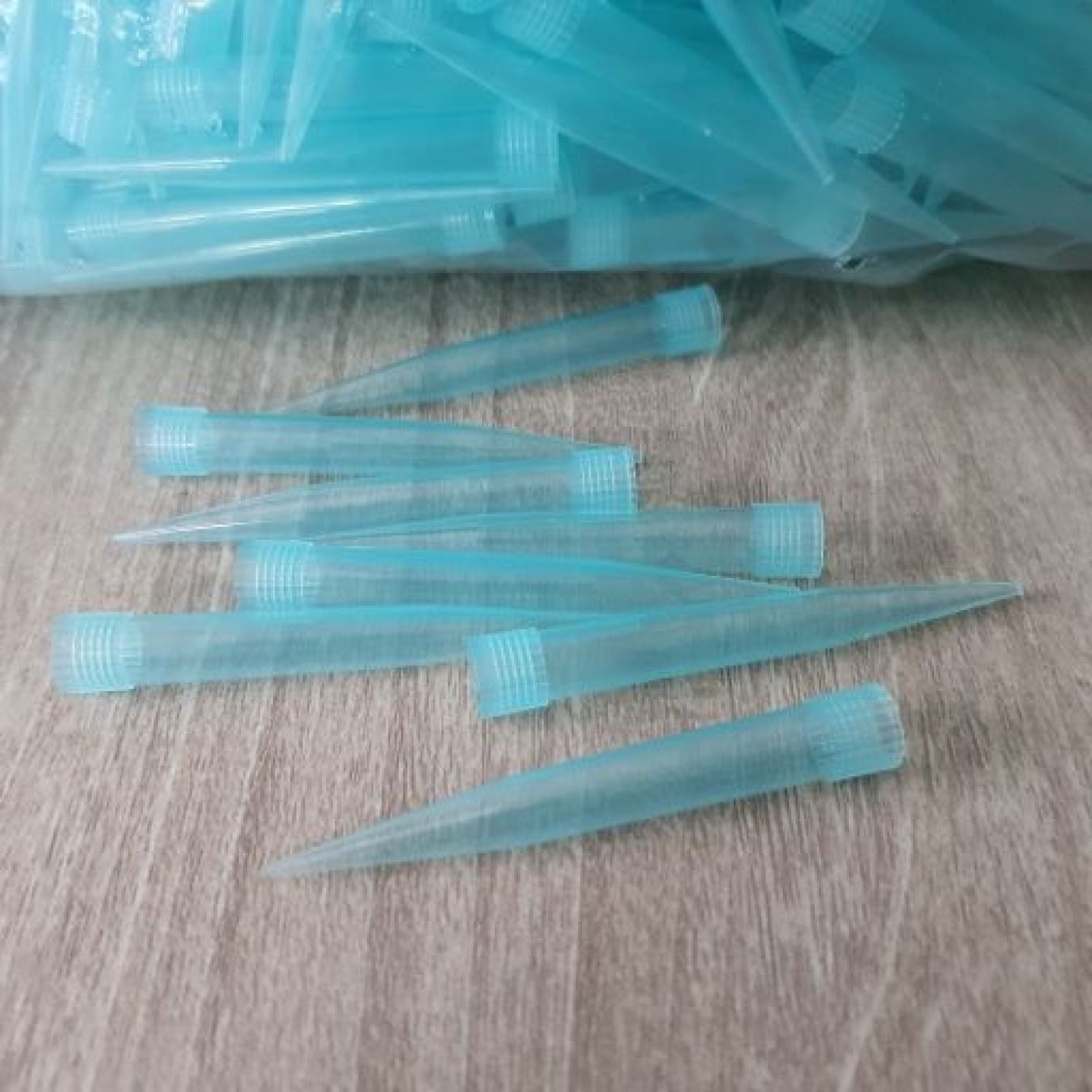 Set 500 cái Đầu Côn - Tip Xanh Kiểu Eppendorf / Gilson 1000ul
