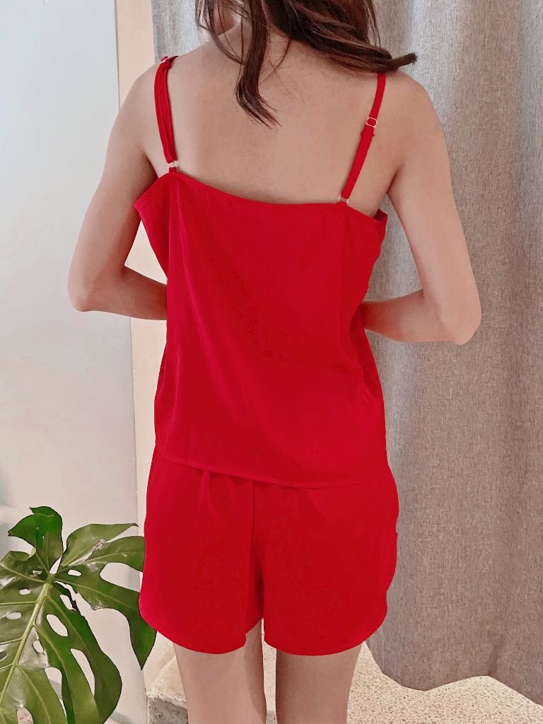 Set bộ đồ ngủ lụa màu đỏ - Lovadova 22O06C008