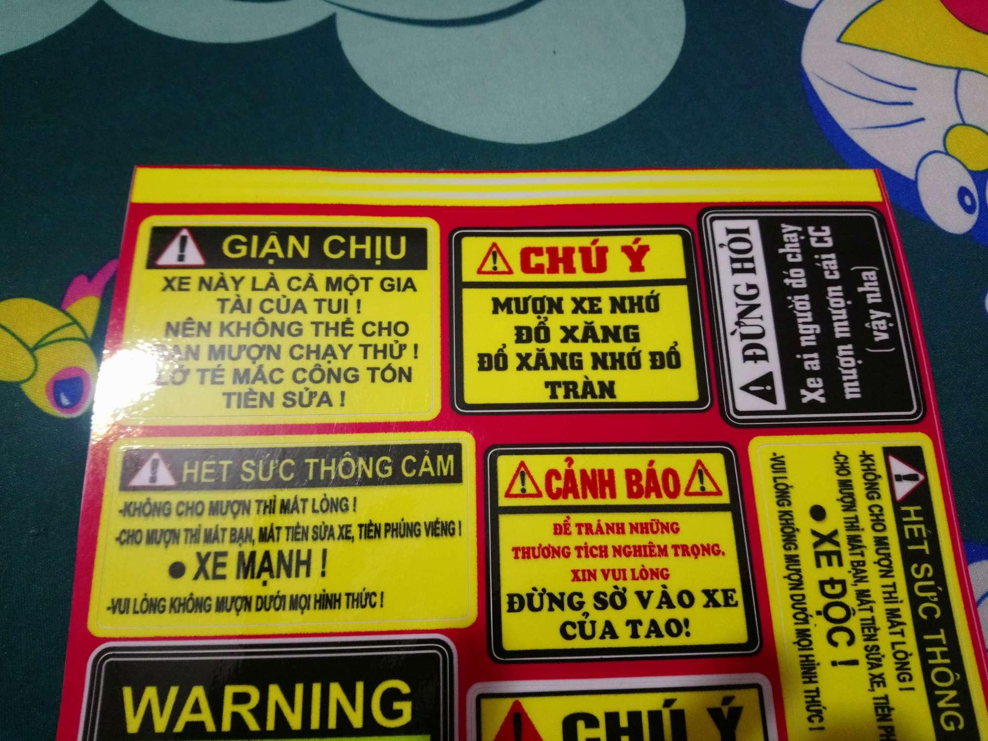 Tem tấm cảnh báo