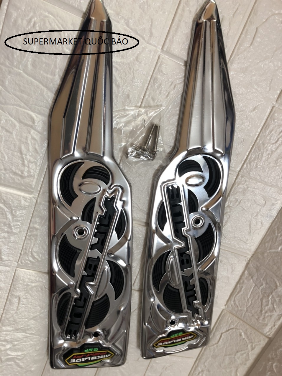 Thảm lót chân Inox cho xe Air Blade 2020-2021 (125-150) SUPERMARKET QUỐC BẢO