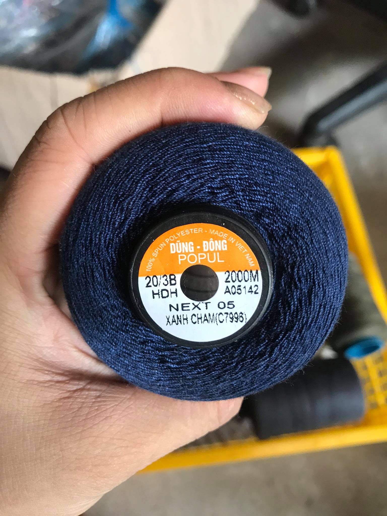 2 cuộn Chỉ sợi to may đồ jean