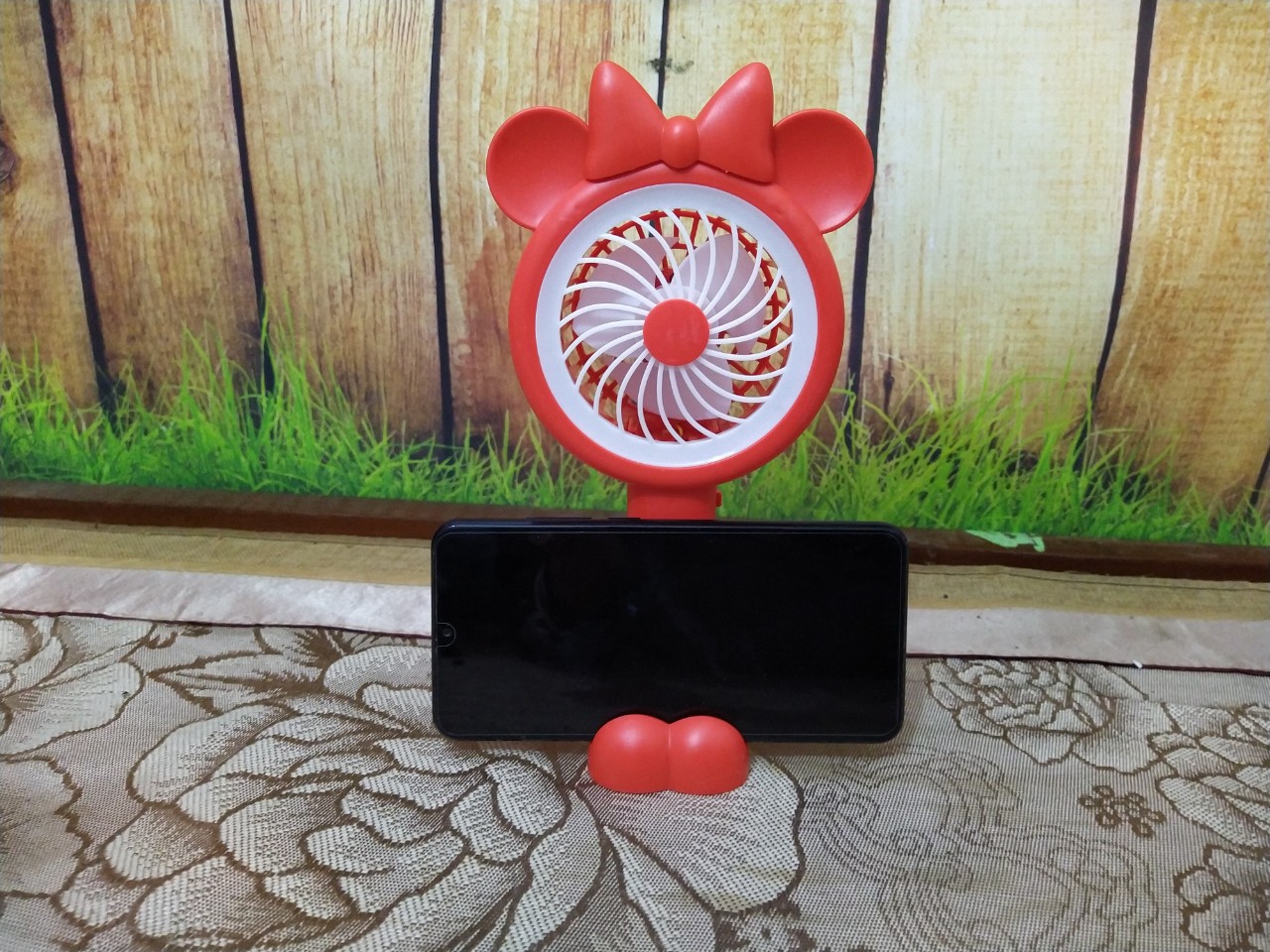 Quạt Mini Pin Sạc Có Đế Để Bàn,có đèn,