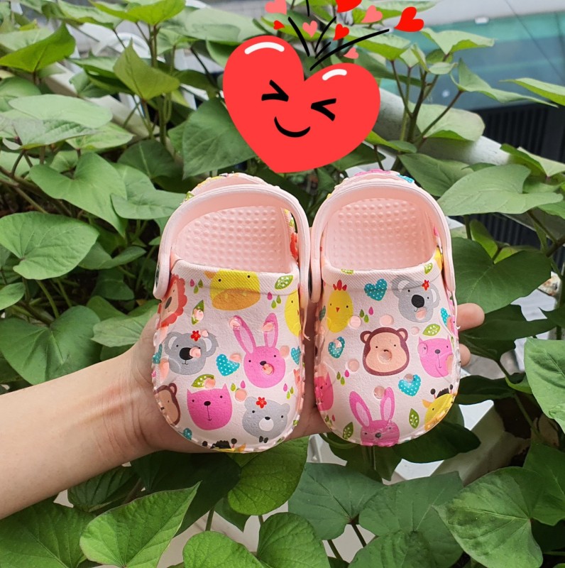 Giày sục, giày tập đi cute cho em bé điệu tết 2021 đáng yêu